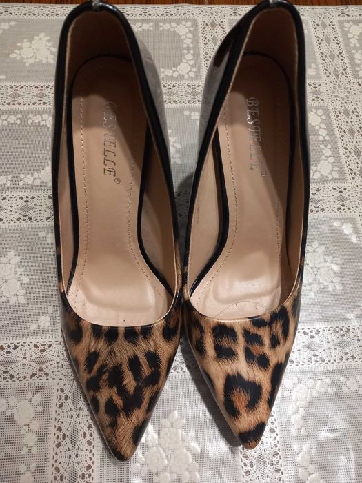 Дамски обувки Besteele