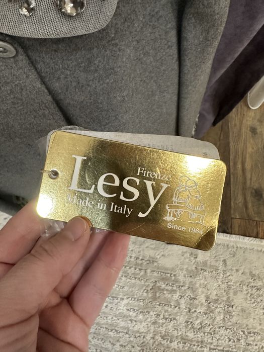 Продам итальянское пальто на девочку