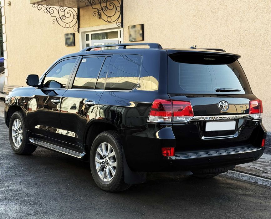 продается Toyota Land Cruiser 200 SFX 95 срочно! SOTILADI!