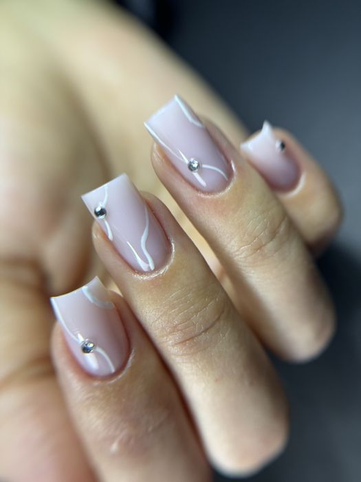 Servicii manichiura cartierul Noua