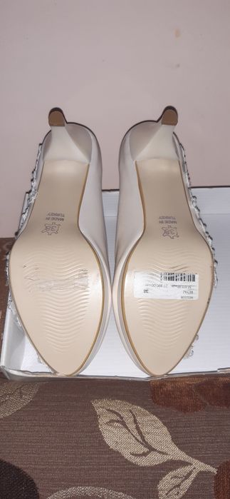 Женские туфли   .