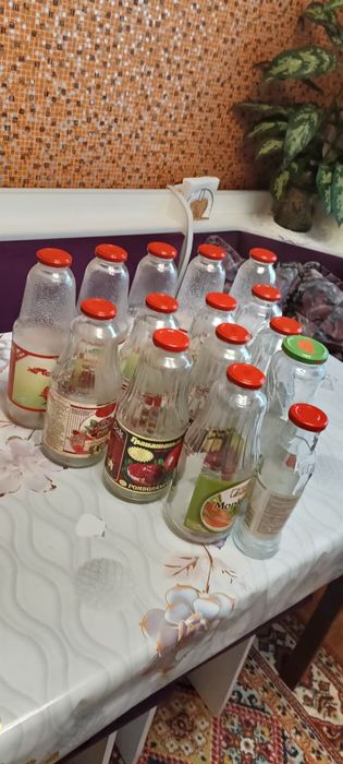 Бутылки стеклянные  1 литр.