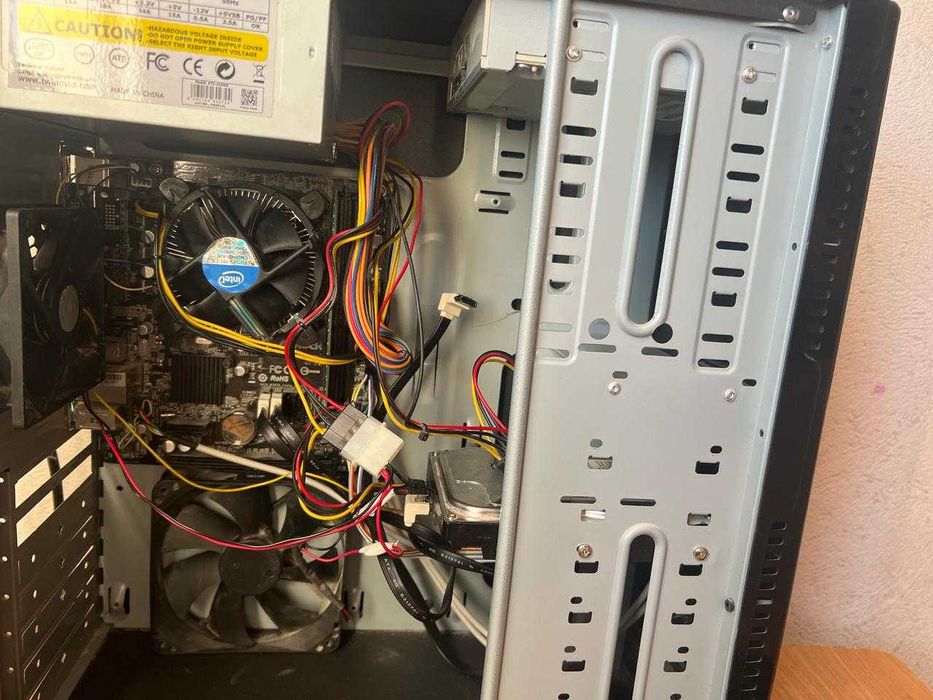 ПК intel Core I3 4150, винт 500гб, ддр 4, монитор самсунг 20