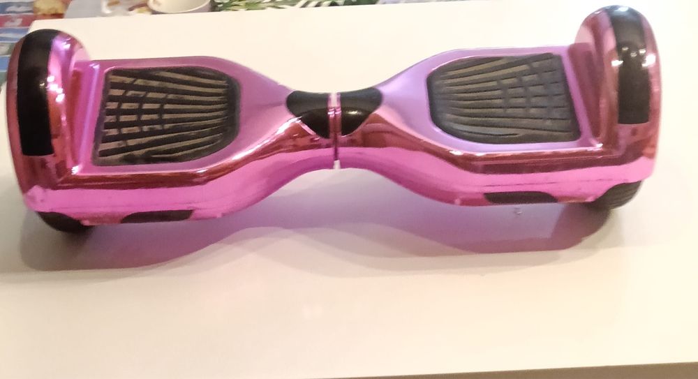 Hoverboard cu boxe incorporate bluetooth, roti cu Led…