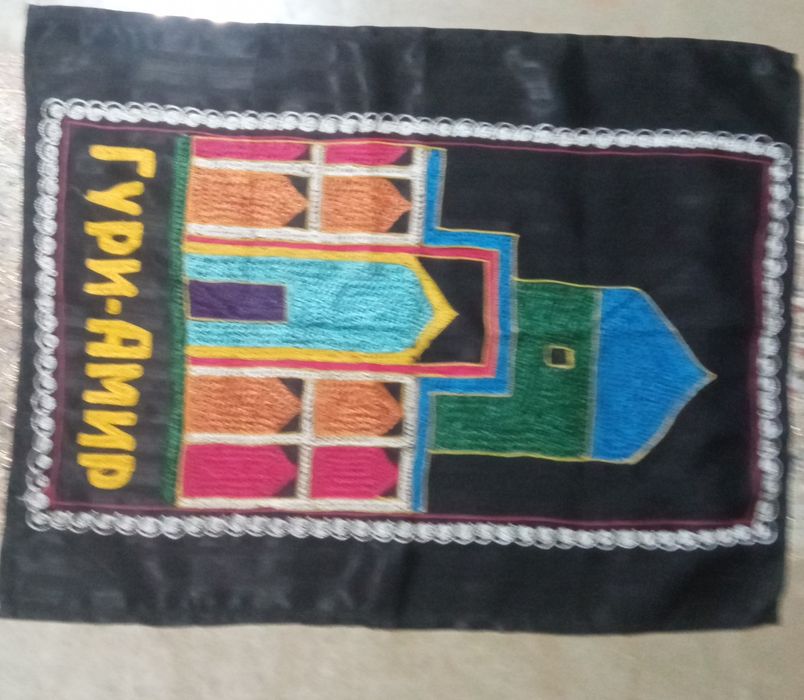 Вышитые памятники архитектуры.