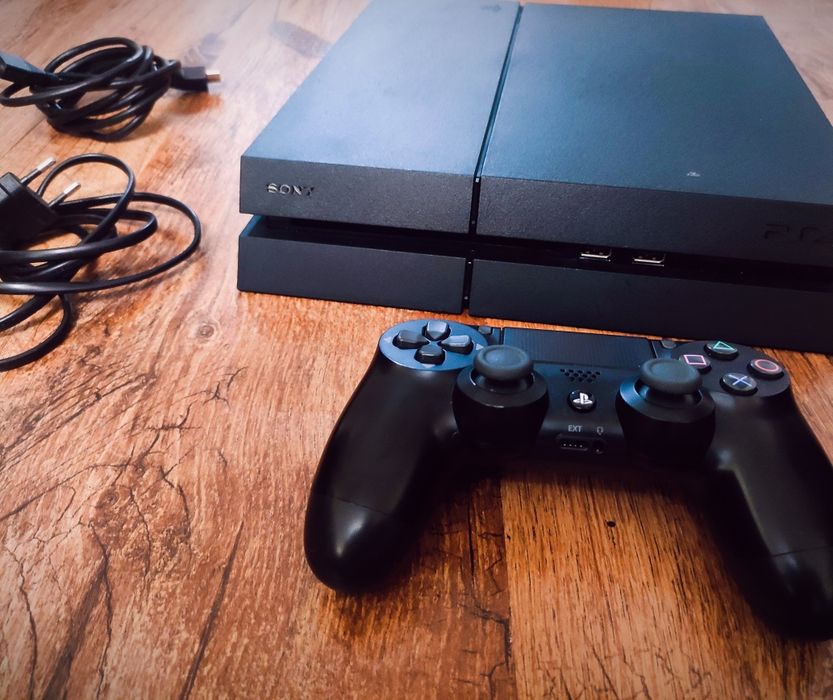 Consola PS 4 phat