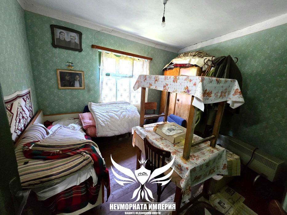 Продавам двуетажна къща 120РЗП с 260кв. двор в село Малево