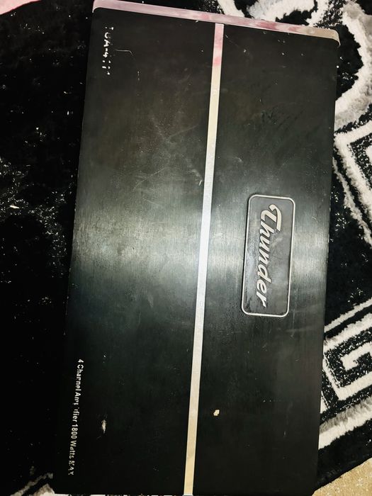 Бас каса и осилвател