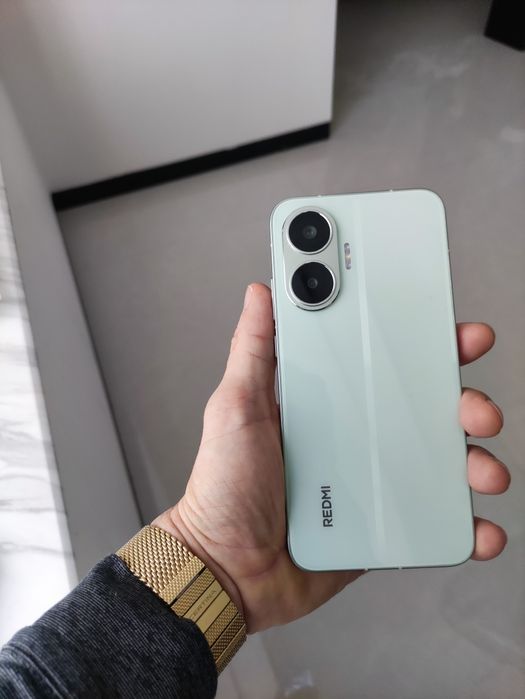 Redmi Turbo 4 Pro (Poco F7)