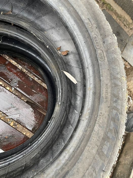 Cauciucuri iarna 225 50 17