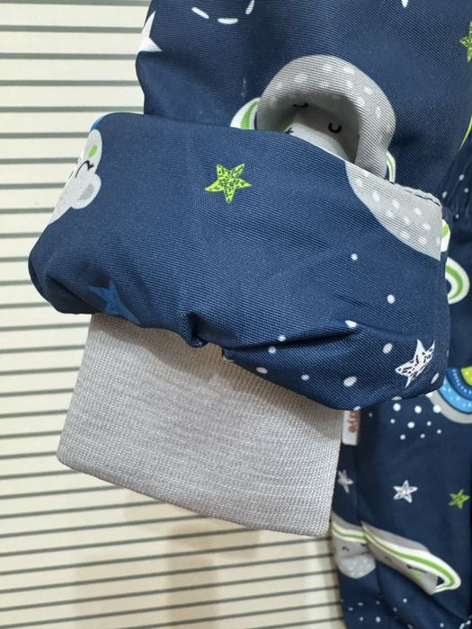 Продам весенне-осенний комбинезон трансформер