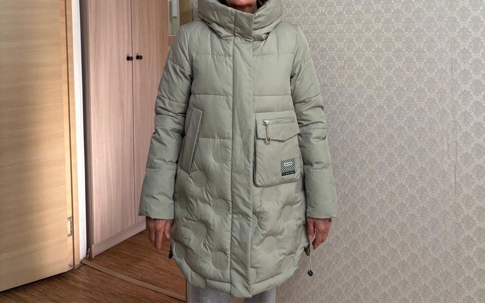 Продам женскую верхнюю одежду