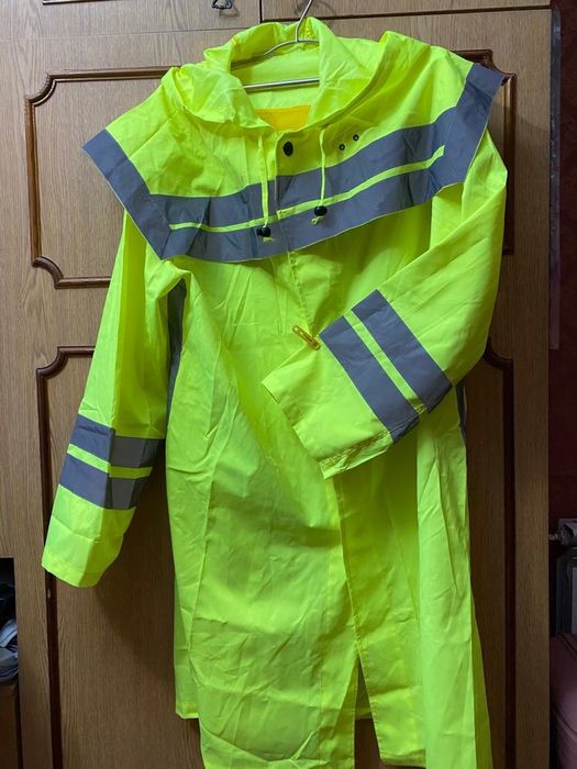 Плащ дождевик новый 56р
