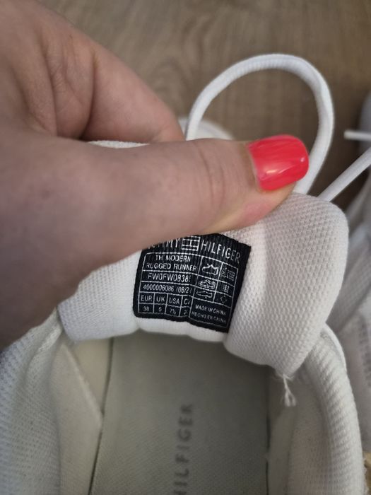 Adidași Tommy Hilfiger albi