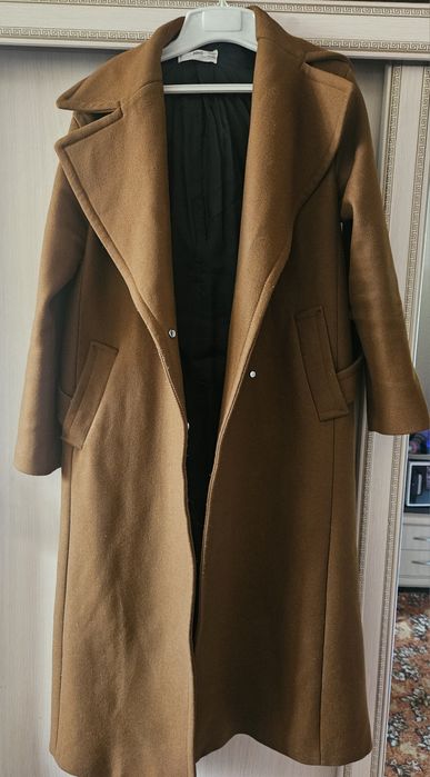 Продаётся женское пальто