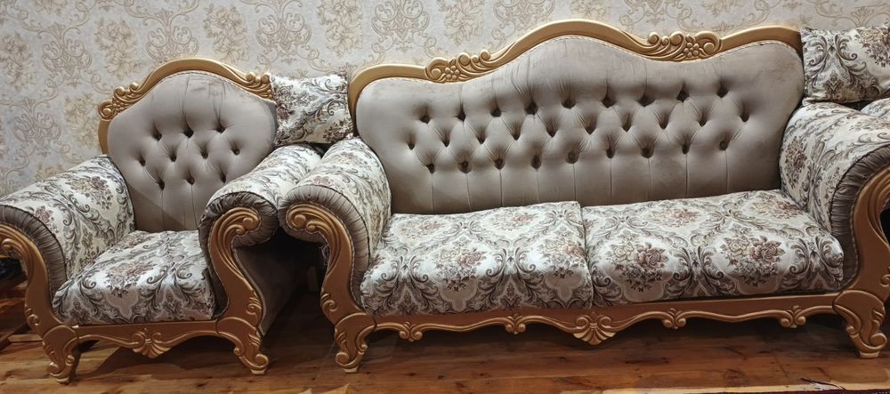 Кресло дивпн комплект 4 талик, сотилади холати яп янги , срочно!!!