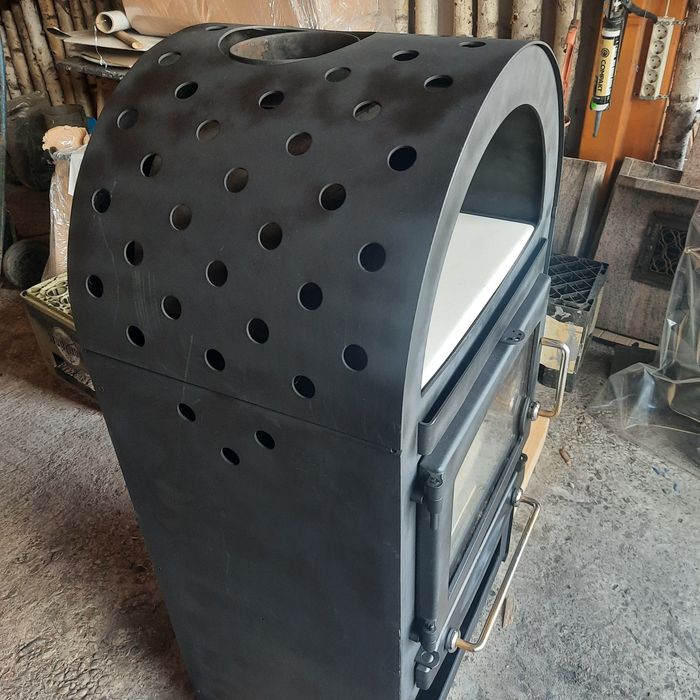 Soba tip șemineu de 8 kw  focar șamotat marca germana
