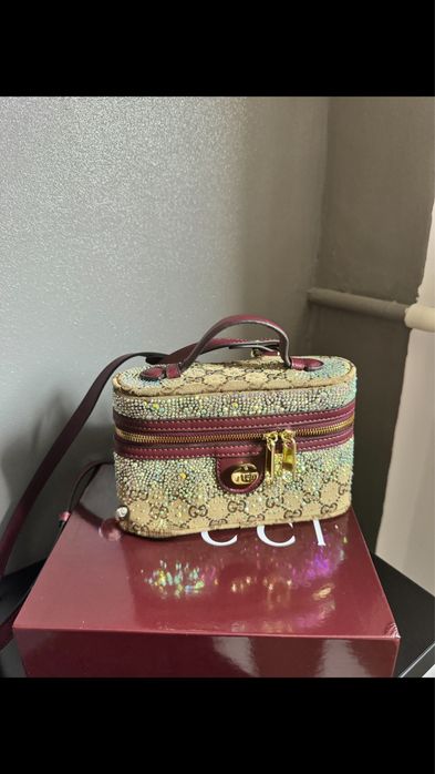 geanta vanity noua