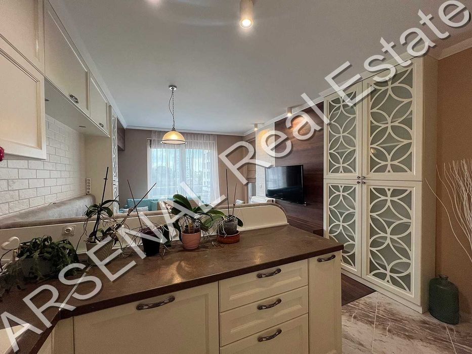 Дава се под наем Тристаен апартамент в София, Гео Милев - 95 кв.м за 800 € - Снимка #2