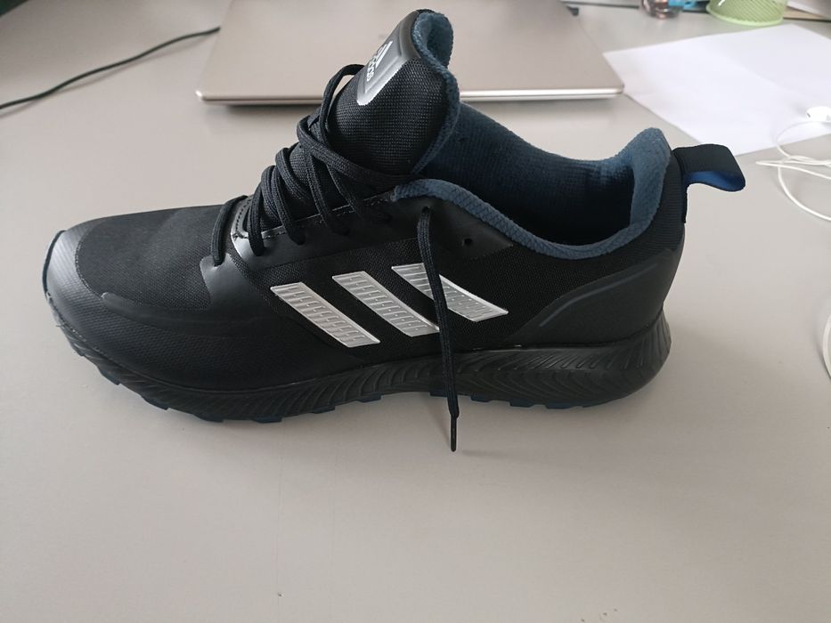 Adidași Adidas măsură 45