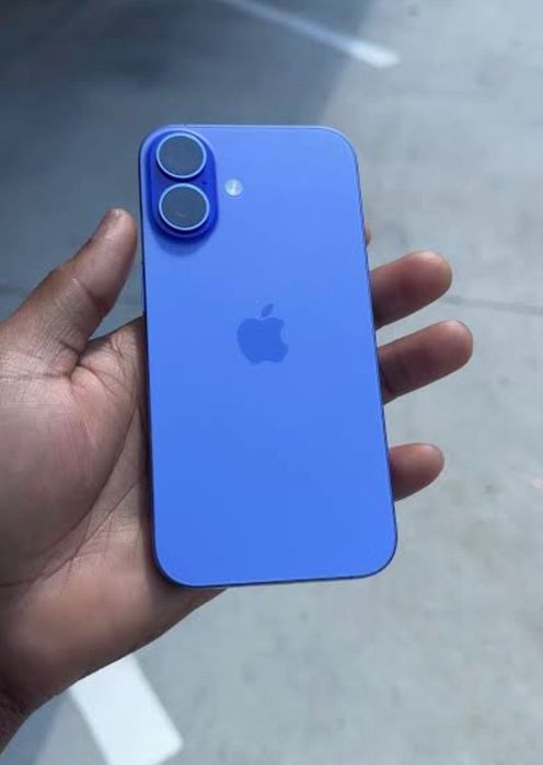 iPhone 16 256GB blue