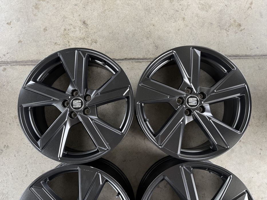 4бр. ОТЛИЧНИ 18” ОРИГИНАЛНИ Джанти 5х100 за -SEAT/SKODA/VW/AUDI/VAG- 7.0Jx18H2, ET51