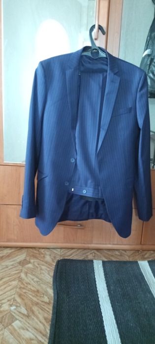 Продам костюм.   .