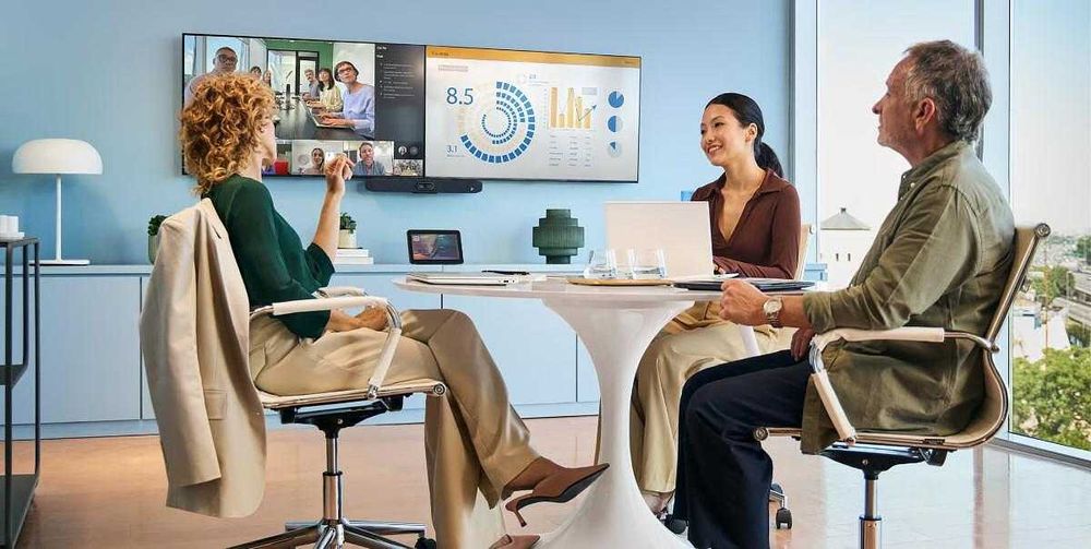 Poly Studio V12 видеоконферентна система НОВА