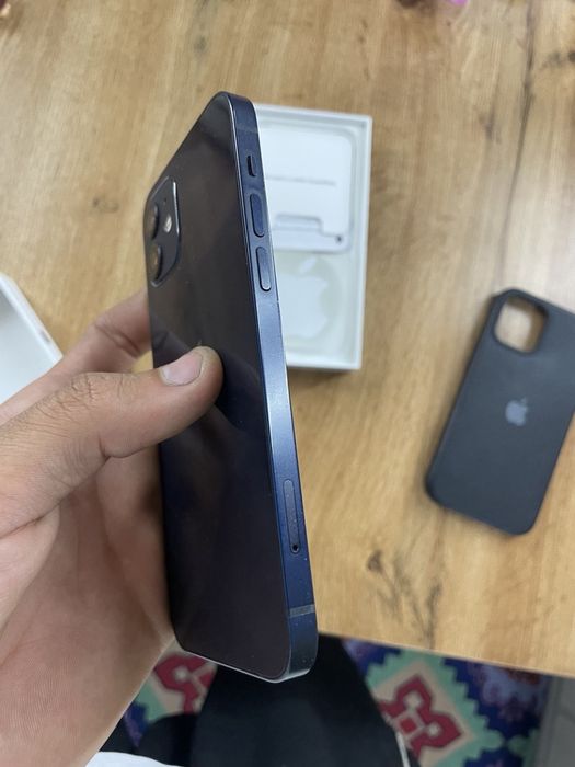 iPhone 12      с гарантией