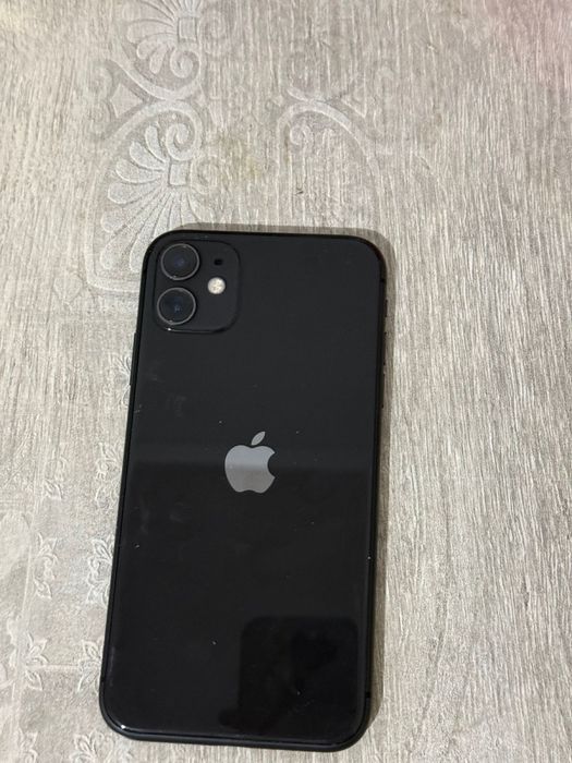 Айфон 11.