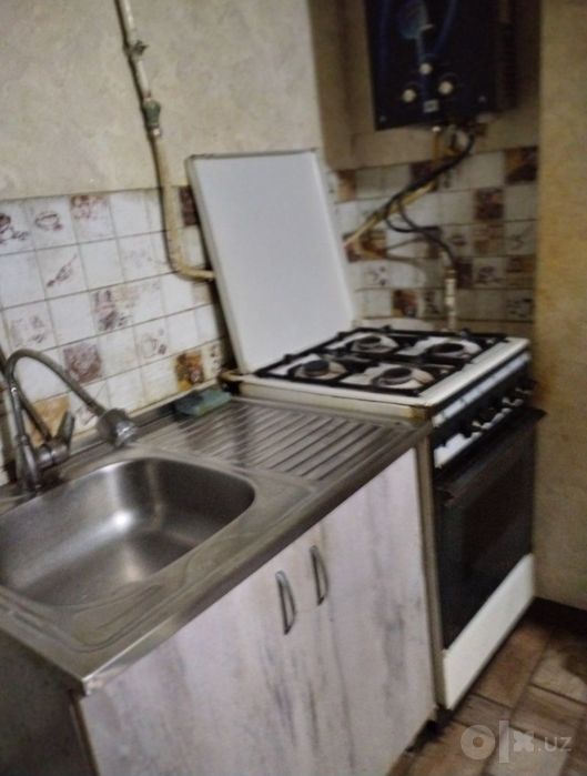 Своя 1 комнатная, 38 квадрат, Дубовая, ор-р Метро: Дустлик, Кадышева