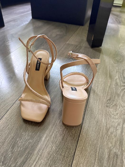 Сандали Nine West