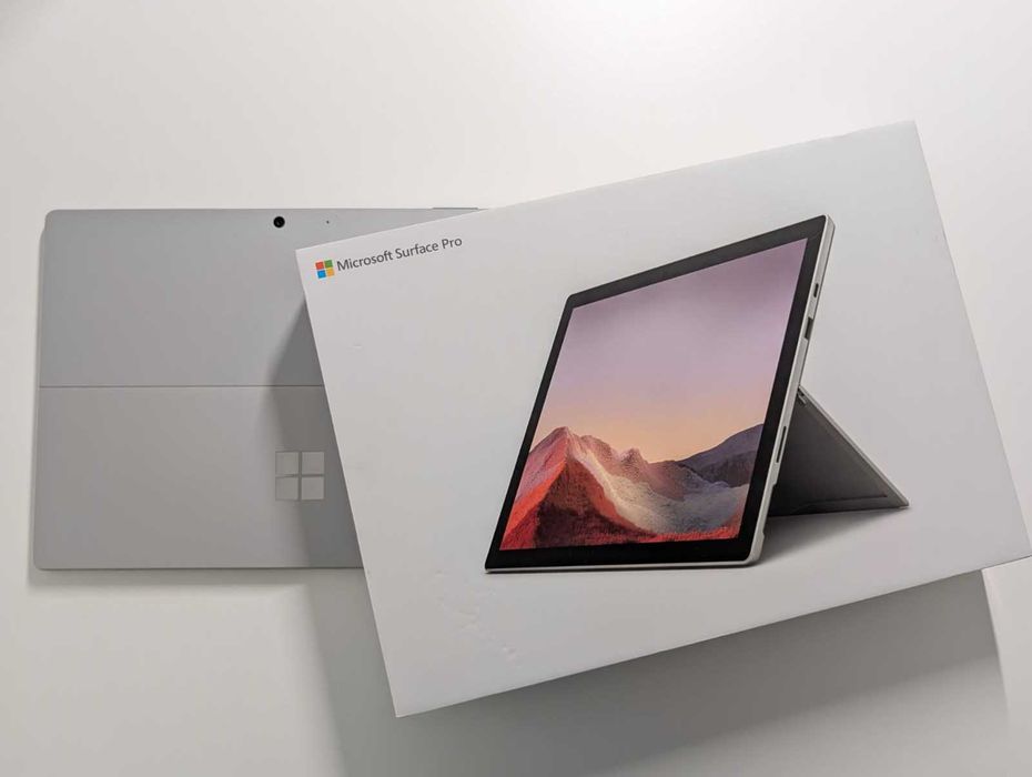 Microsoft Surface i7 / 16GB RAM / 256GB SSD – Pachet complet premium + accesorii originale