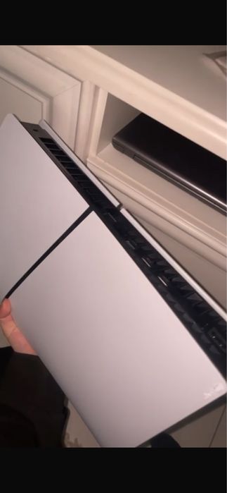 Ps 5 без дисковод с карабкой как новое