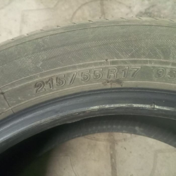 продам шины 215/55 R17