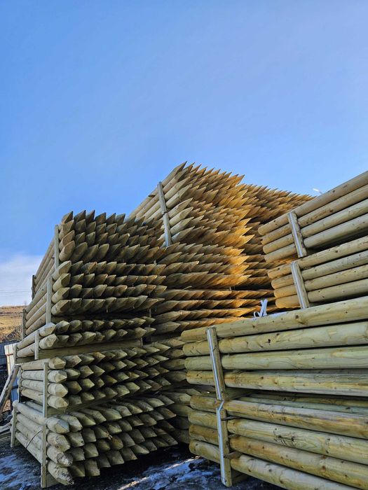 Spalieri din lemn pentru vita de vie