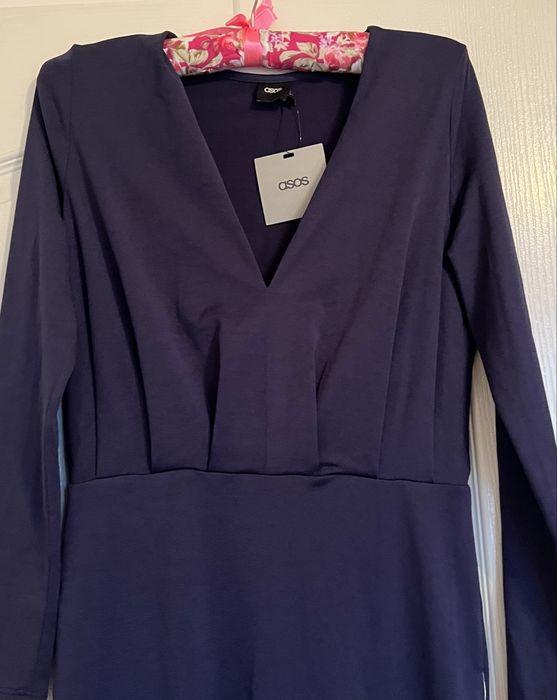 Рокля Asos, нова