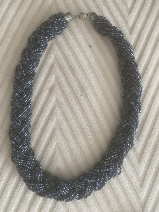 Разпродажба на бижута