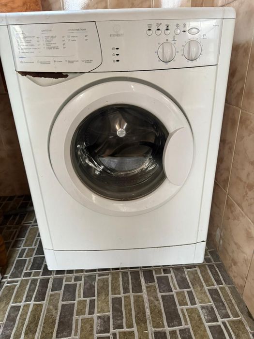 Продам стиральную машину