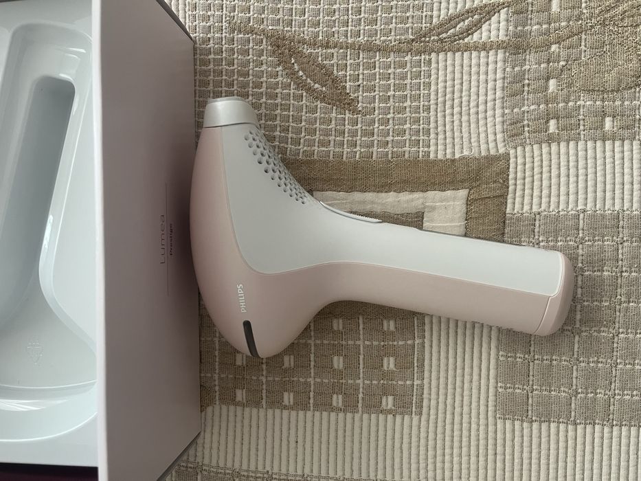 Фотоепилатор Philips Lumea Prestige