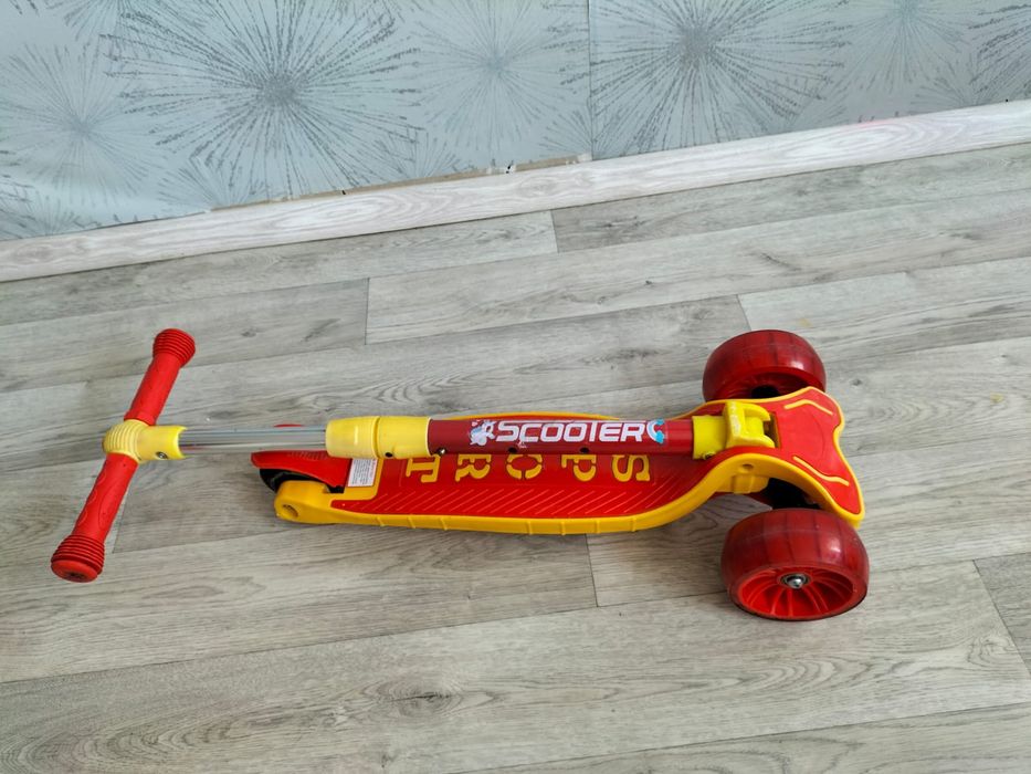 Детский самокат раскладной