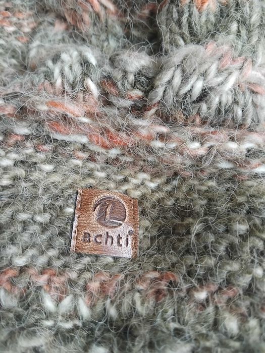 Луксозна Вълнена Зимна Шапка Achti