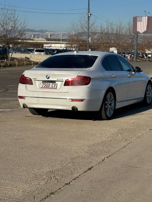 Продам бампер БМВ