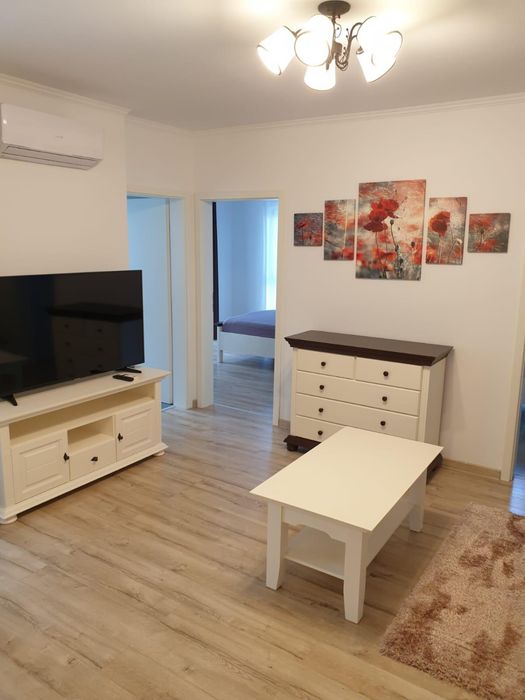 Vand apartament 3 camere