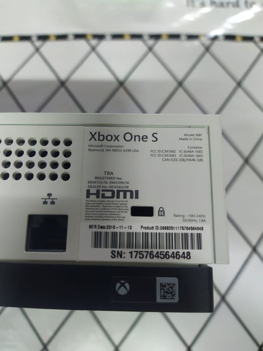 Продам Xbox One S