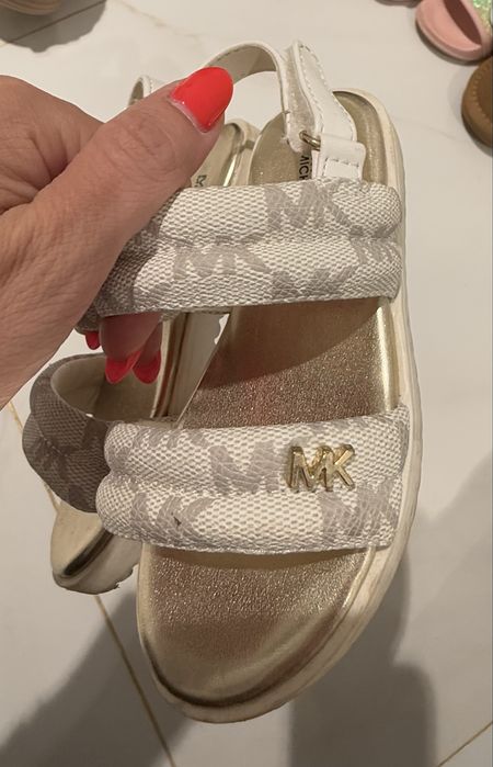 Обувки за момиче 24 номер Guess и H&M
