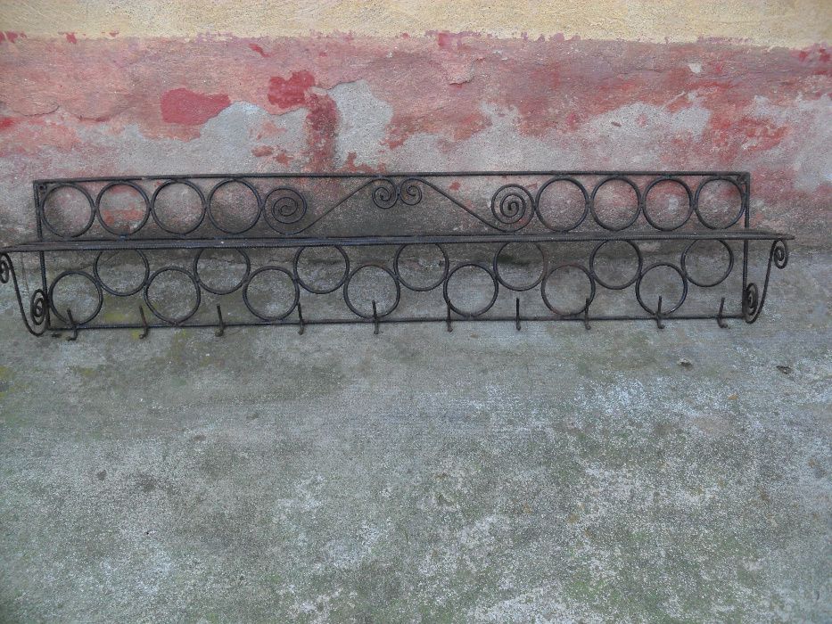 Cuier din fier forjat si Suport pt flori