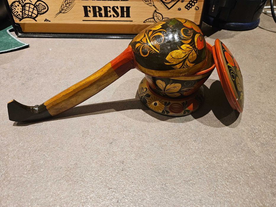 Традиционни руски рисувани съдове