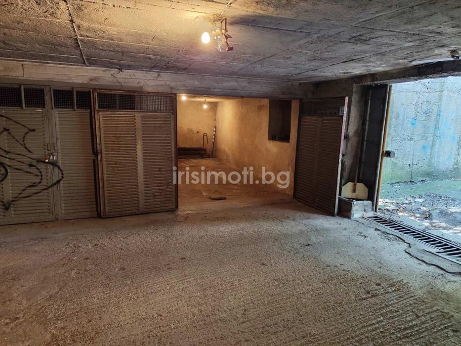 Дава се под наем Гараж / Паркомясто в София, Център - 17 кв.м за 153 € - Снимка #5