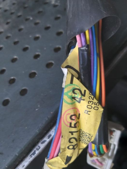 Cablaj instalatie electrica usa stanga fata toyota rav 4 3 a3 8215242770g